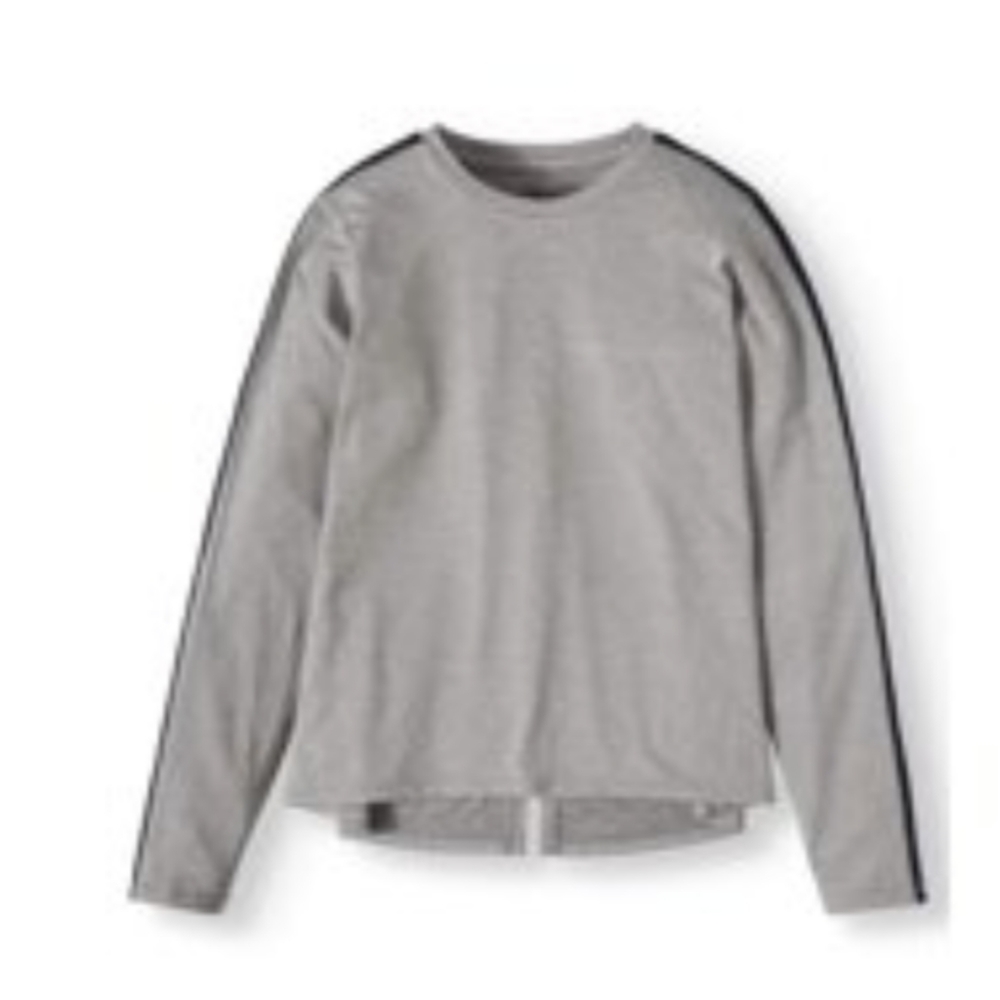 Beautiful girls athletic long sleeve tee